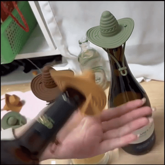 VinoRodeo – Cowboy Hat Silicone Wine Stopper